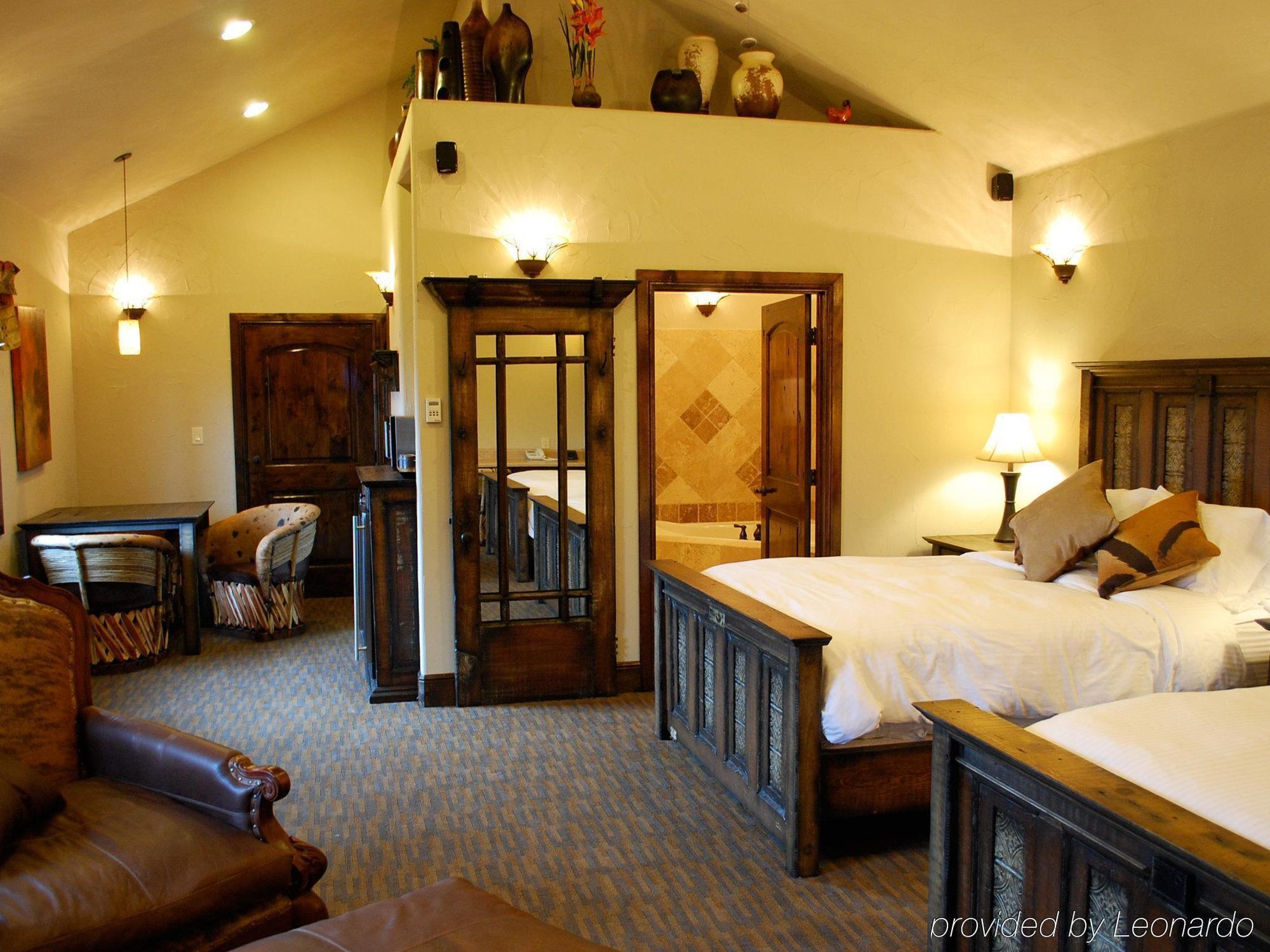 Rustic Creek Ranch Resort At North Jellystone Park バーレソン エクステリア 写真