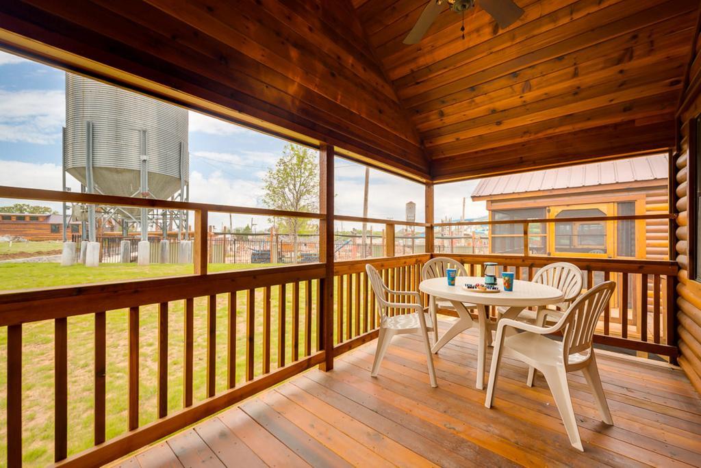 Rustic Creek Ranch Resort At North Jellystone Park バーレソン エクステリア 写真