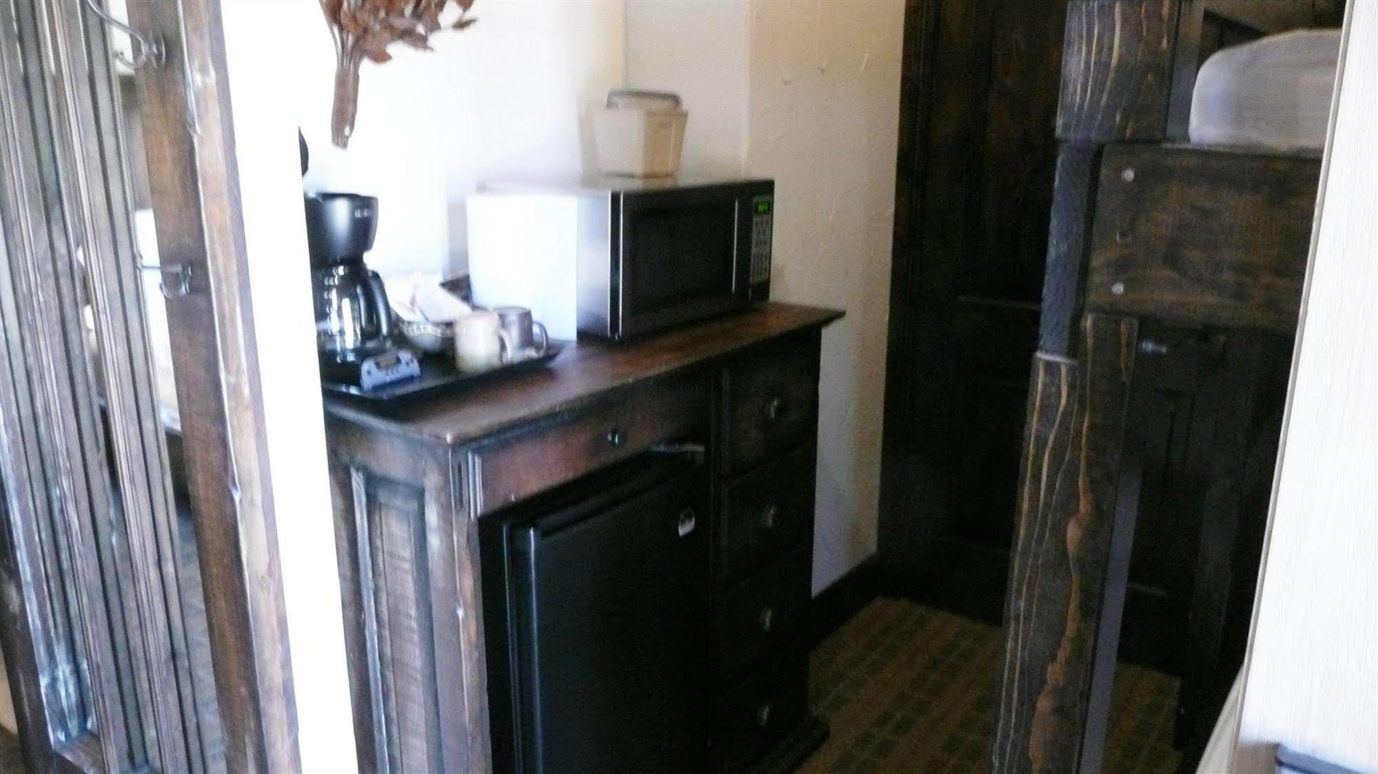 Rustic Creek Ranch Resort At North Jellystone Park バーレソン エクステリア 写真